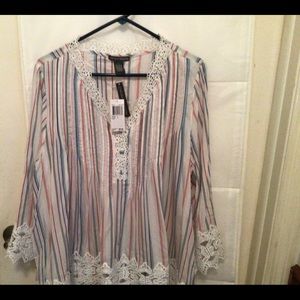 Chelsea and Theodore Long sleeve tunic blouse LG